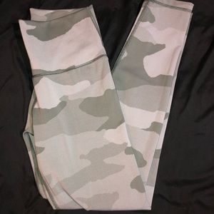 Aerie camo leggings